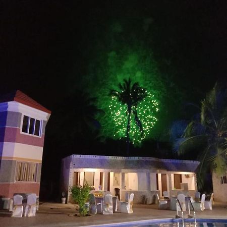 Coral Beach Resort Mahabalipuram Exterior photo