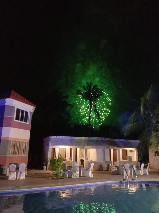 Coral Beach Resort Mahabalipuram Exterior photo